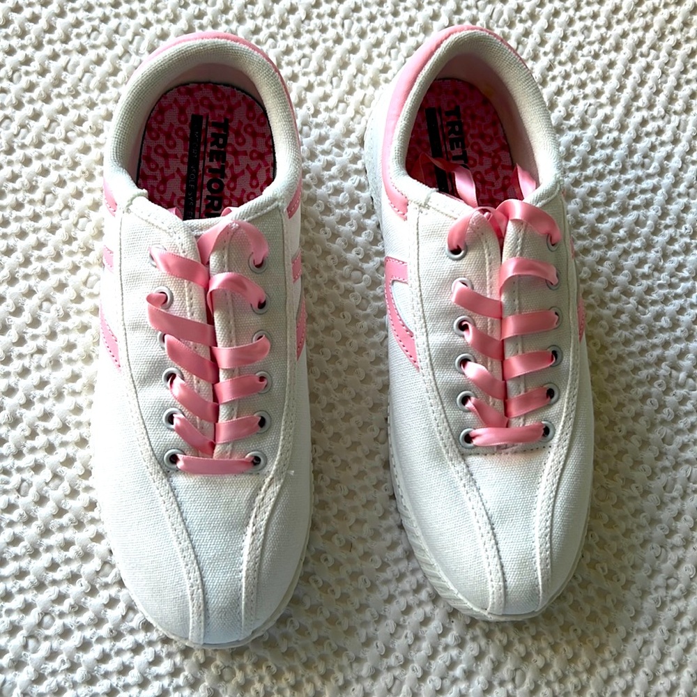 Teton Pink Ribbon Sneakers